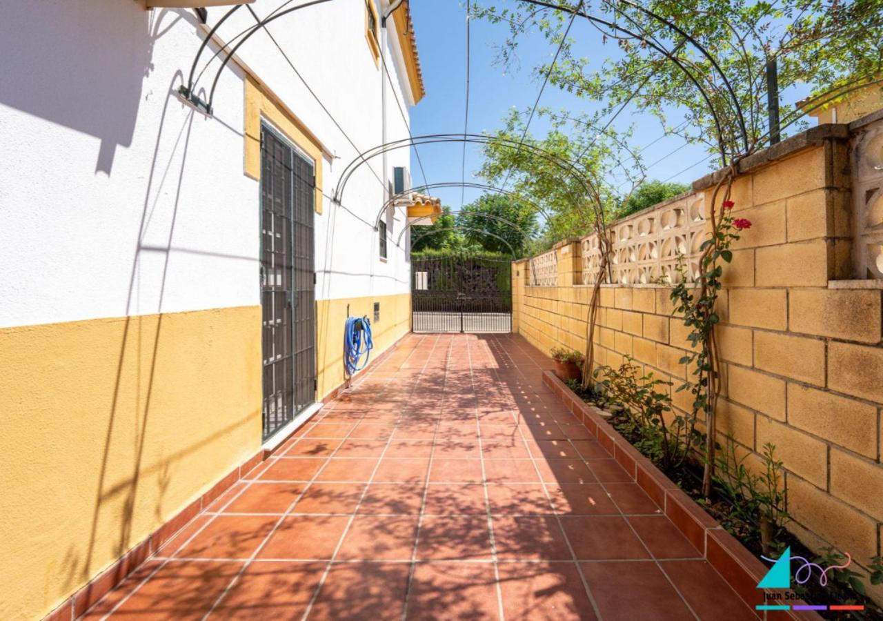Casa Juan Sebastian Elcano Gelves Bagian luar foto